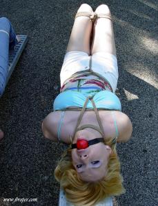 christinacarter.com - Gallery 2007 0901-2 thumbnail